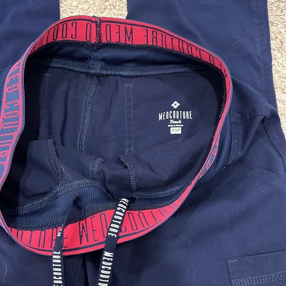 Med Couture Yoga Waist Cargo Scrub Pant - Picture 2 of 8